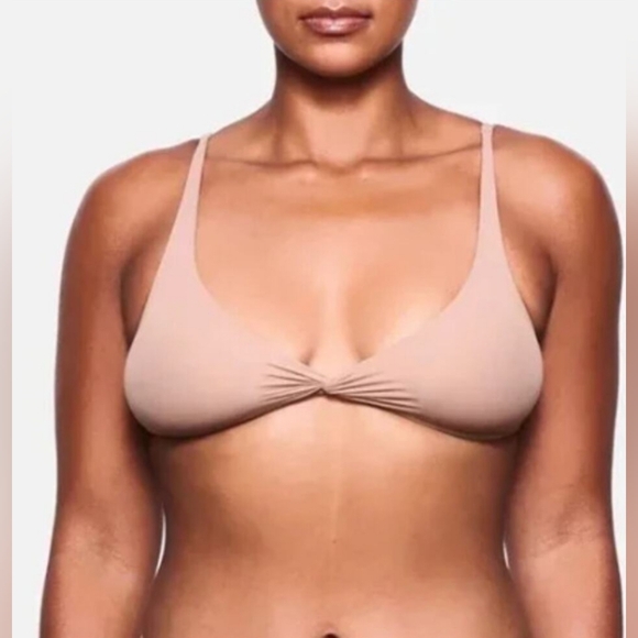 NWOT SKIMS Fits Everybody Skimpy Scoop Bralette SIENNA L NWT - Picture 1 of 9